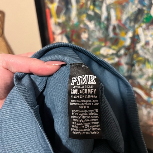 Victorias Secret Capri Leggings size Extra Small in a teal color - Picture 7 of 8